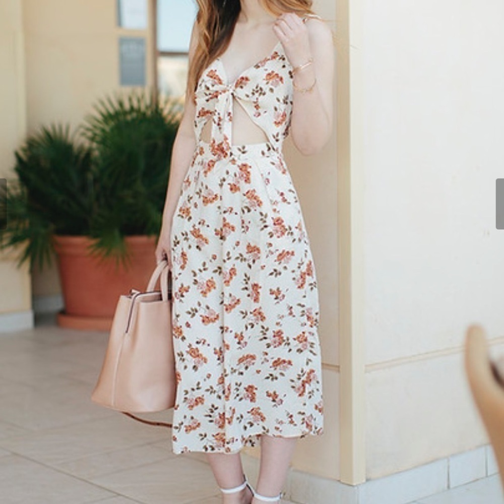 ASOS Cut Out Tie Bust Culotte Romper Jumpsuit Floral Sz 14 Vacation Feminine